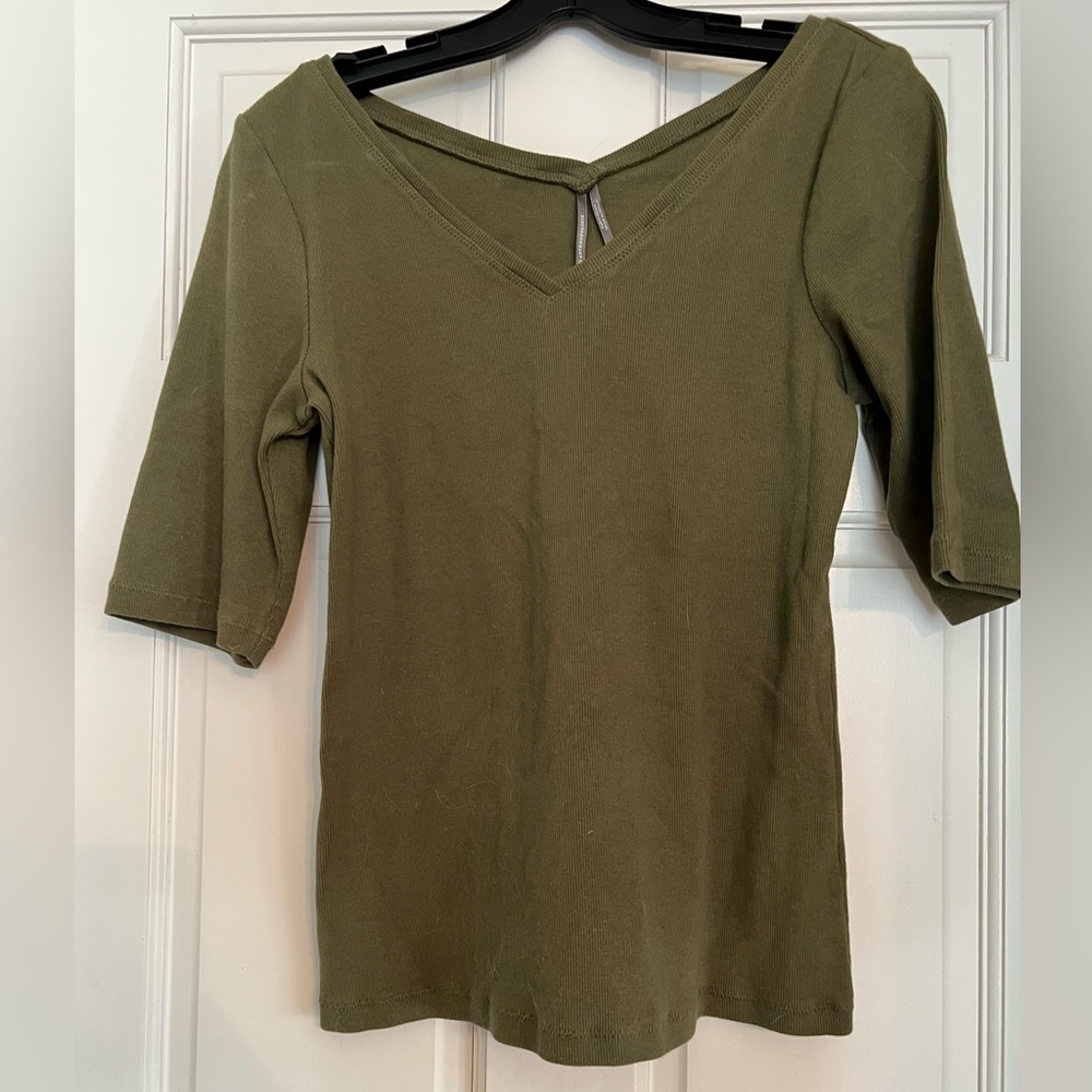 Anthropologie green 3/4 shirt